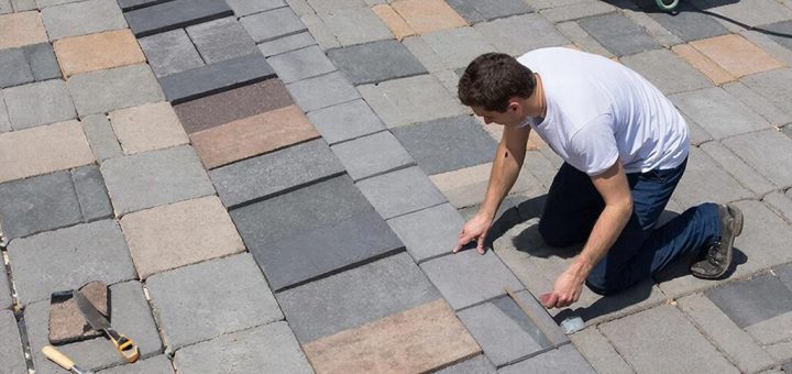 Сколько стоит укладка тротуарной плитки: как формируется цена и на что обратить внимание